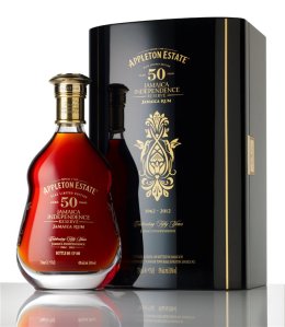 It smells like liquid brown sugar but  tastes of smooth rum with hints of vanilla and cinnamon. Yum.