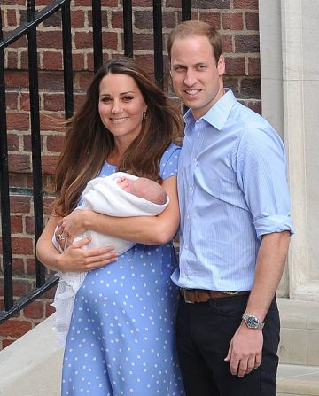 I mean, c'mon. Who looks like this the day after giving birth? Must be one of the royal impersonators.
